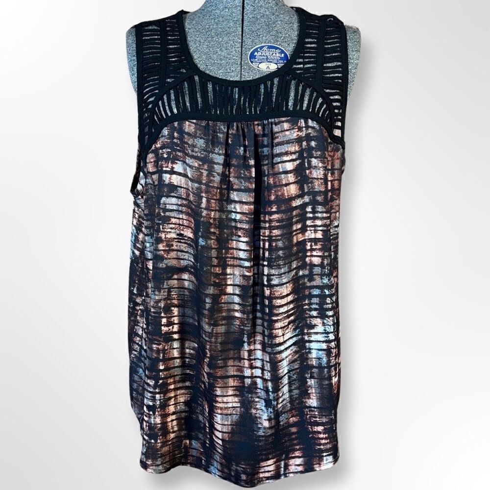 Mossimo Ladder Cutout Neckline Sleeveless Blouse Browns size XL